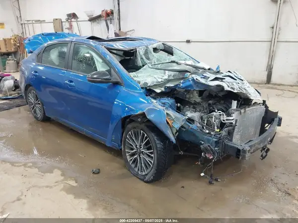 3KPF54AD3NE453726 2022 KIA FORTE - Image 1