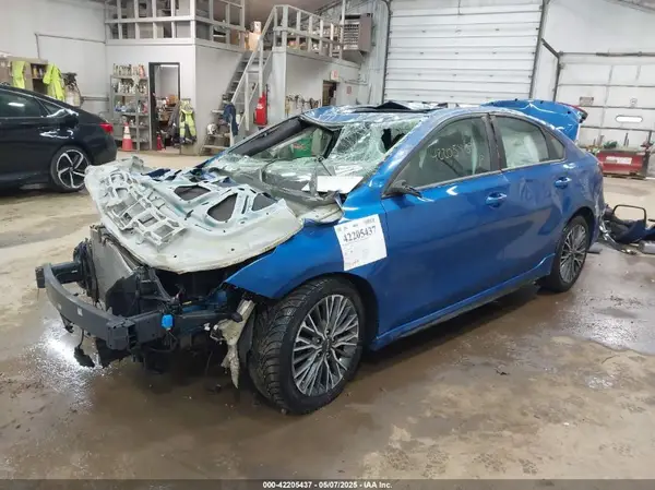 3KPF54AD3NE453726 2022 KIA FORTE - Image 2