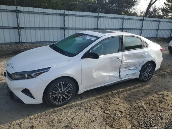3KPF54AD3NE455072 2022 KIA FORTE - Image 1
