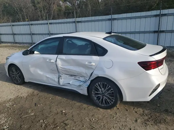 3KPF54AD3NE455072 2022 KIA FORTE - Image 2