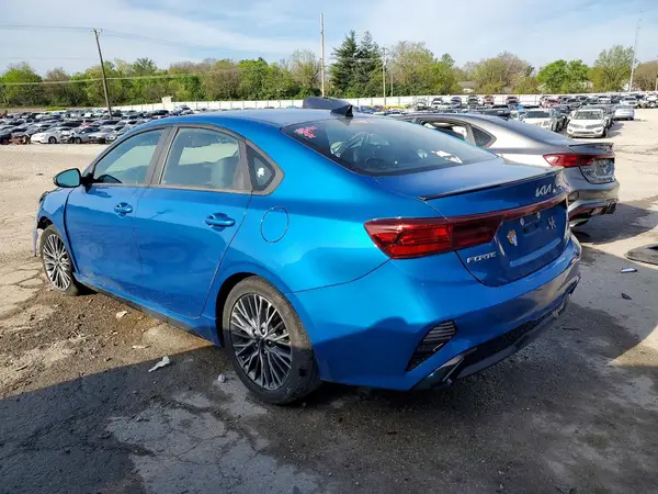 3KPF54AD3NE456366 2022 KIA FORTE - Image 2