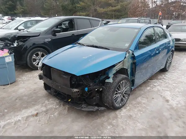 3KPF54AD3NE468954 2022 KIA FORTE - Image 2