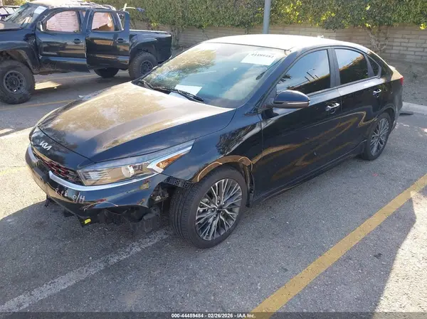 3KPF54AD3NE471613 2022 KIA FORTE - Image 2