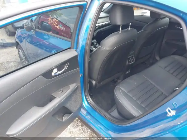 3KPF54AD3NE478433 2022 KIA FORTE - Image 8