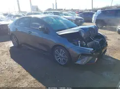 3KPF54AD3NE480537 2022 KIA FORTE