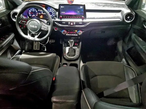 3KPF54AD3NE484667 2022 KIA FORTE - Image 8