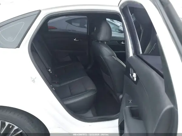 3KPF54AD3NE487214 2022 KIA FORTE - Image 8