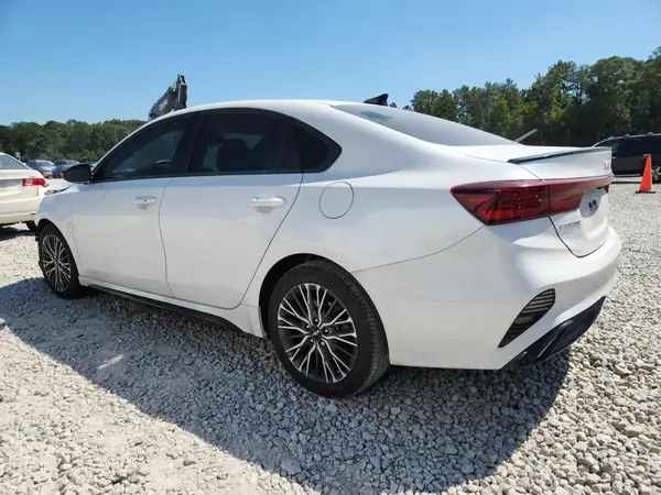 3KPF54AD3NE489416 2022 KIA FORTE - Image 2