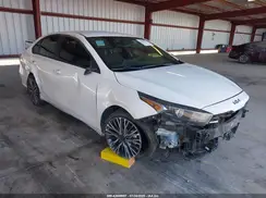 3KPF54AD3NE498584 2022 KIA FORTE