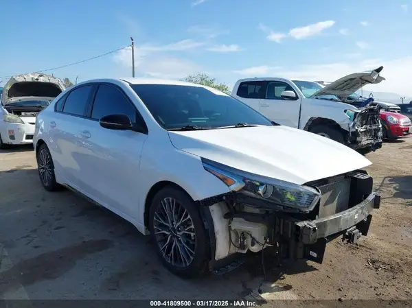 3KPF54AD3NE498665 2022 KIA FORTE - Image 1