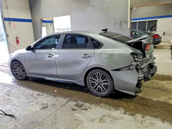 3KPF54AD3NE499301 2022 KIA FORTE - Image 2