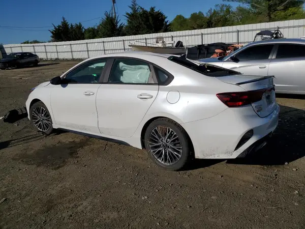 3KPF54AD3NE502505 2022 KIA FORTE - Image 2