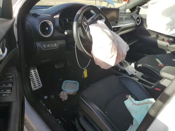 3KPF54AD3NE502505 2022 KIA FORTE - Image 8