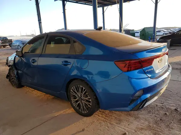3KPF54AD3NE505212 2022 KIA FORTE - Image 2