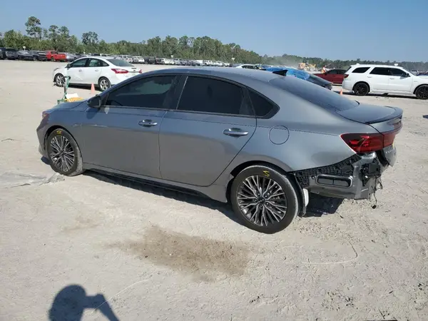 3KPF54AD3NE508112 2022 KIA FORTE - Image 2