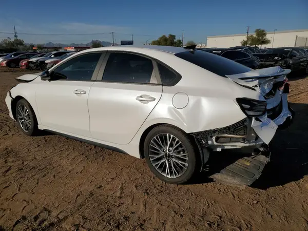 3KPF54AD3NE512693 2022 KIA FORTE - Image 2