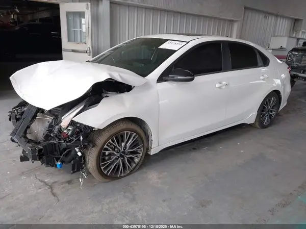 3KPF54AD3PE513331 2023 KIA FORTE - Image 2