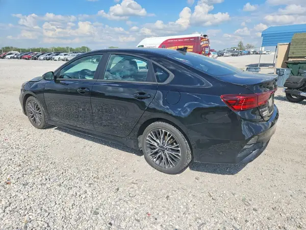 3KPF54AD3PE517105 2023 KIA FORTE - Image 2