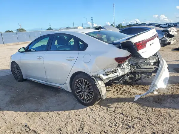 3KPF54AD3PE517492 2023 KIA FORTE - Image 2