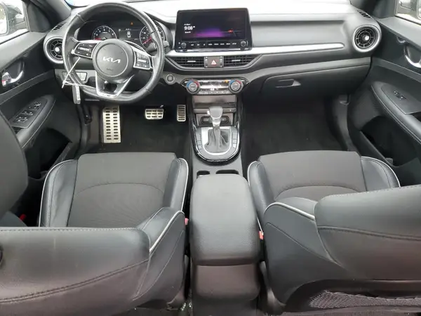 3KPF54AD3PE520800 2023 KIA FORTE - Image 8
