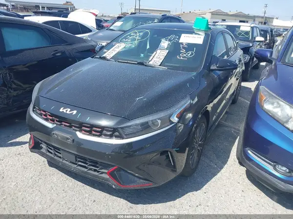 3KPF54AD3PE524250 2023 KIA FORTE - Image 2