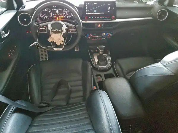 3KPF54AD3PE528105 2023 KIA FORTE - Image 8
