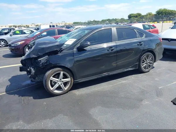 3KPF54AD3PE530632 2023 KIA FORTE - Image 2