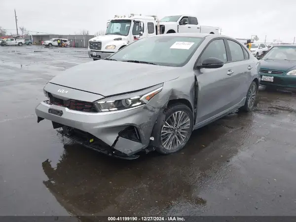 3KPF54AD3PE538553 2023 KIA FORTE - Image 2