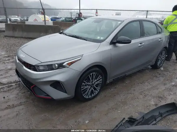 3KPF54AD3PE562416 2023 KIA FORTE - Image 2