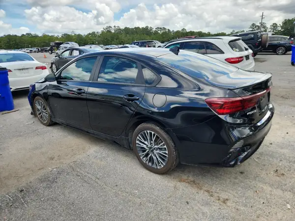 3KPF54AD3PE565168 2023 KIA FORTE - Image 2