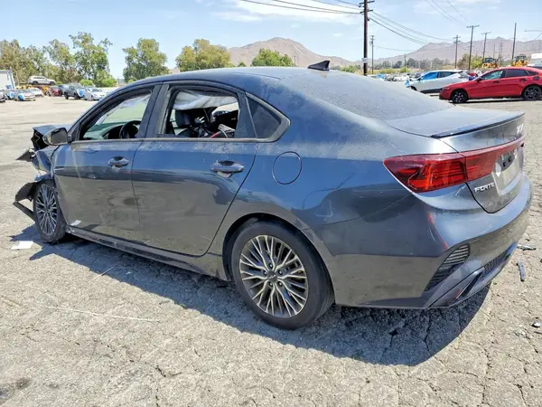 3KPF54AD3PE580558 2023 KIA FORTE - Image 2
