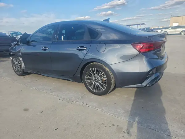 3KPF54AD3PE580642 2023 KIA FORTE - Image 2