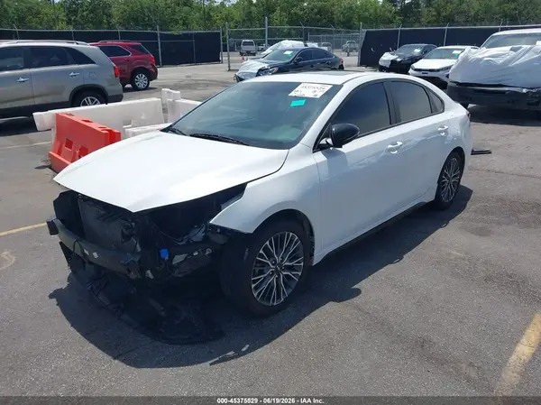 3KPF54AD3PE582844 2023 KIA FORTE - Image 2