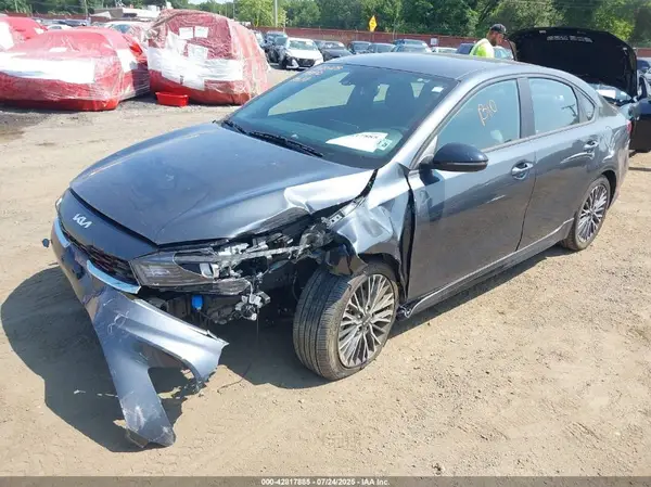 3KPF54AD3PE583508 2023 KIA FORTE - Image 2