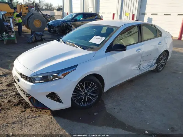 3KPF54AD3PE584545 2023 KIA FORTE - Image 2
