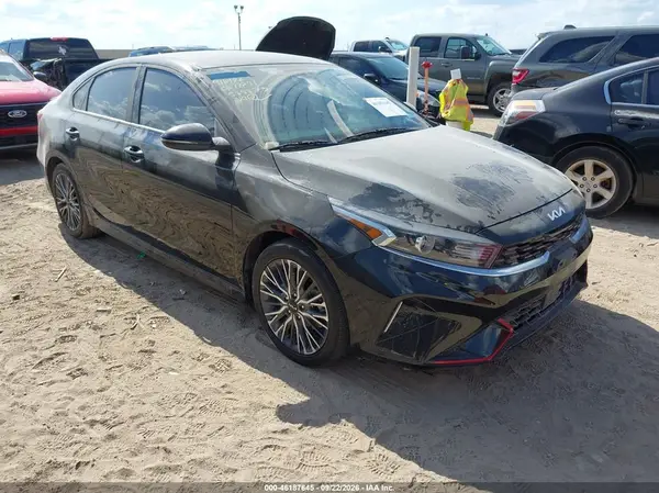 3KPF54AD3PE585873 2023 KIA FORTE - Image 1