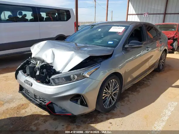 3KPF54AD3PE586232 2023 KIA FORTE - Image 2