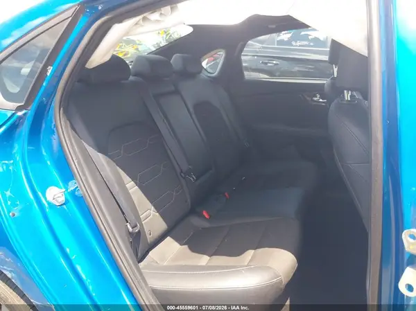 3KPF54AD3PE586733 2023 KIA FORTE - Image 8