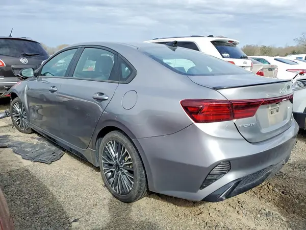 3KPF54AD3PE590359 2023 KIA FORTE - Image 2
