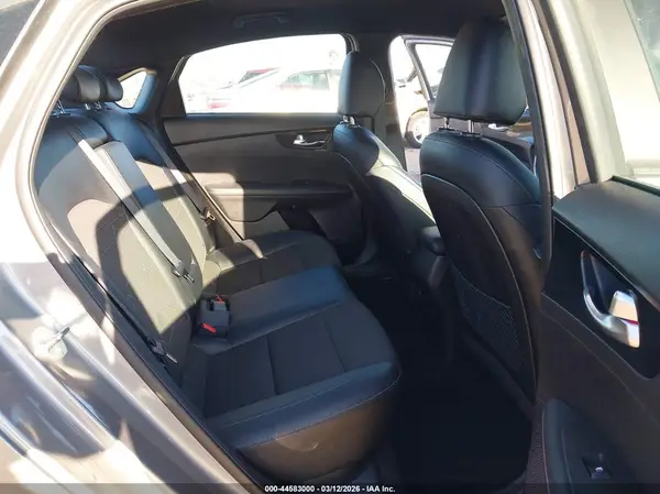 3KPF54AD3PE591558 2023 KIA FORTE - Image 8