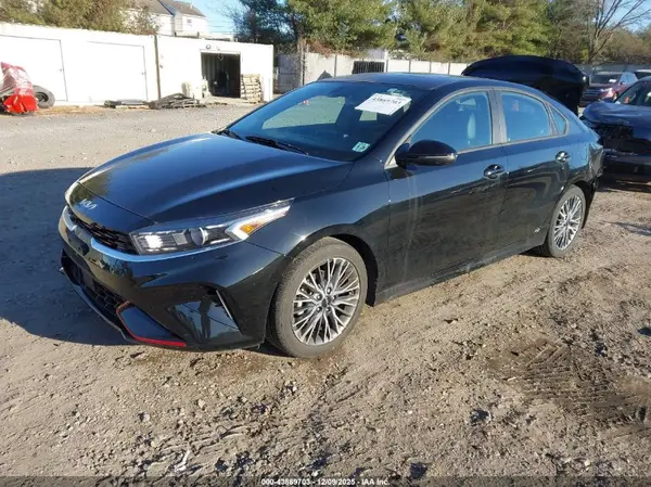 3KPF54AD3PE609413 2023 KIA FORTE - Image 2