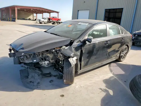 3KPF54AD3PE610321 2023 KIA FORTE - Image 1