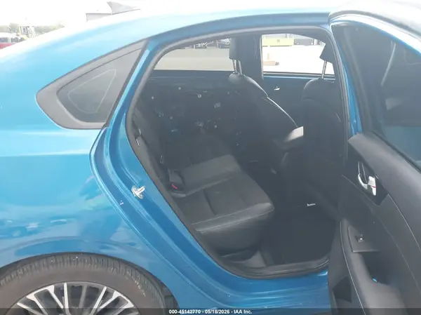 3KPF54AD3PE610741 2023 KIA FORTE - Image 8