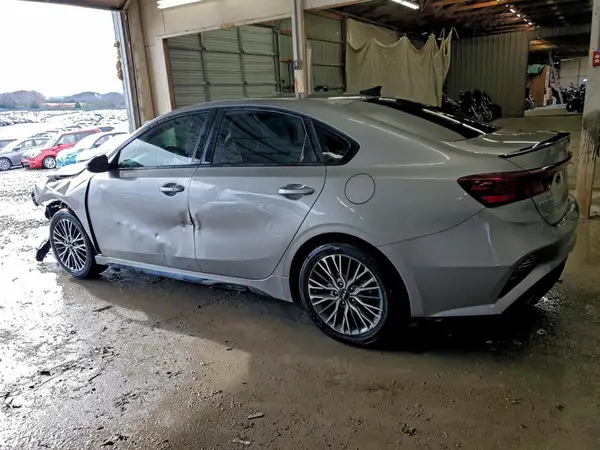 3KPF54AD3PE613963 2023 KIA FORTE - Image 2