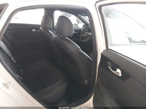 3KPF54AD3PE616006 2023 KIA FORTE - Image 8