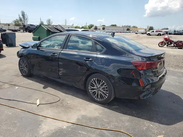 3KPF54AD3PE638247 2023 KIA FORTE - Image 2