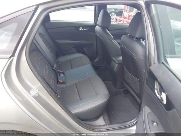3KPF54AD3PE641178 2023 KIA FORTE - Image 8
