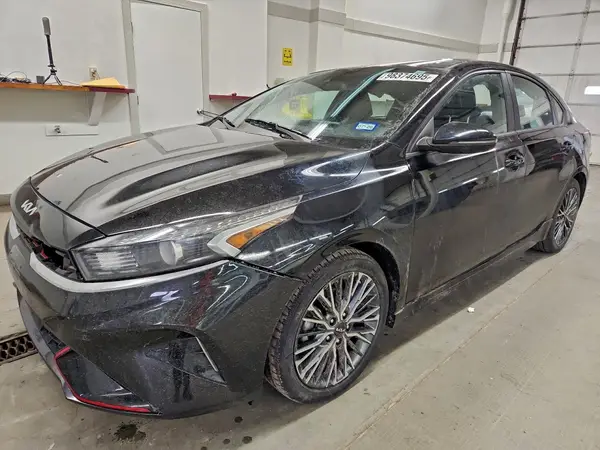3KPF54AD3PE645585 2023 KIA FORTE - Image 1