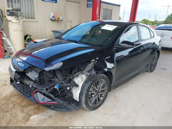 3KPF54AD3PE648955 2023 KIA FORTE - Image 2