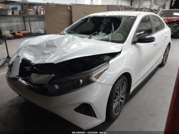 3KPF54AD3PE650981 2023 KIA FORTE - Image 2